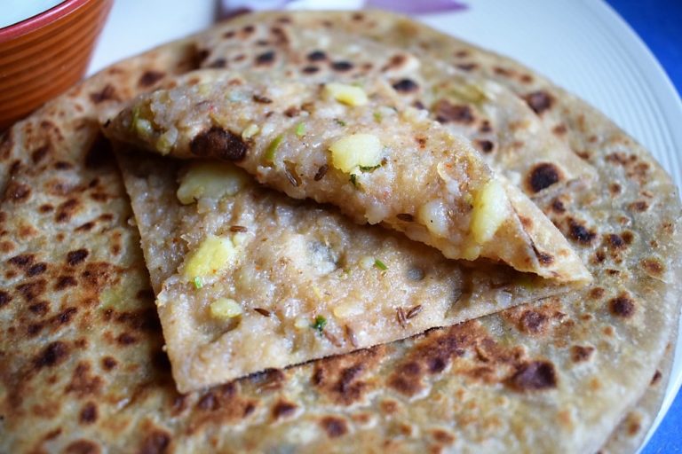 Aloo Pyaz Ka Paratha (Potato And Onion Stuffed Bread) - Bliss Of Cooking